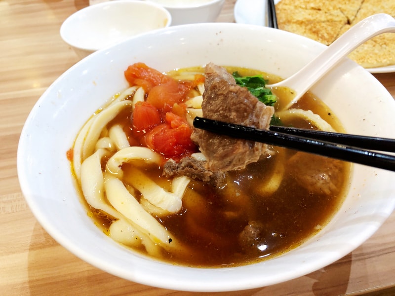 台灣一品 拉麵與刀削麵