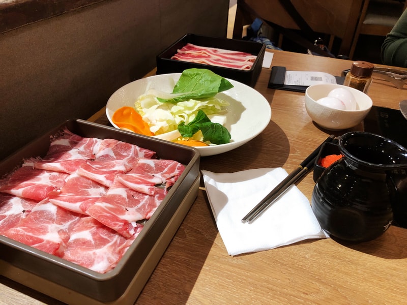 MoMo壽喜燒南港潤泰牧場