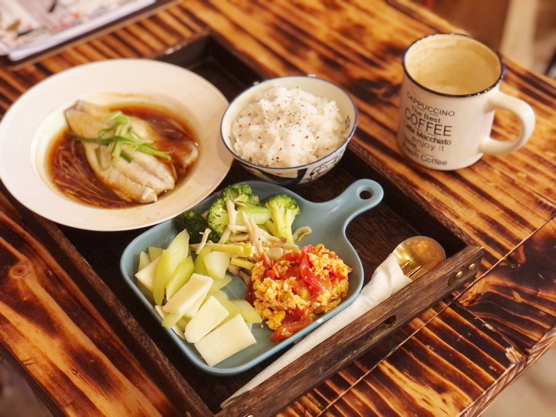 綠光花園清蒸金目鱸魚餐