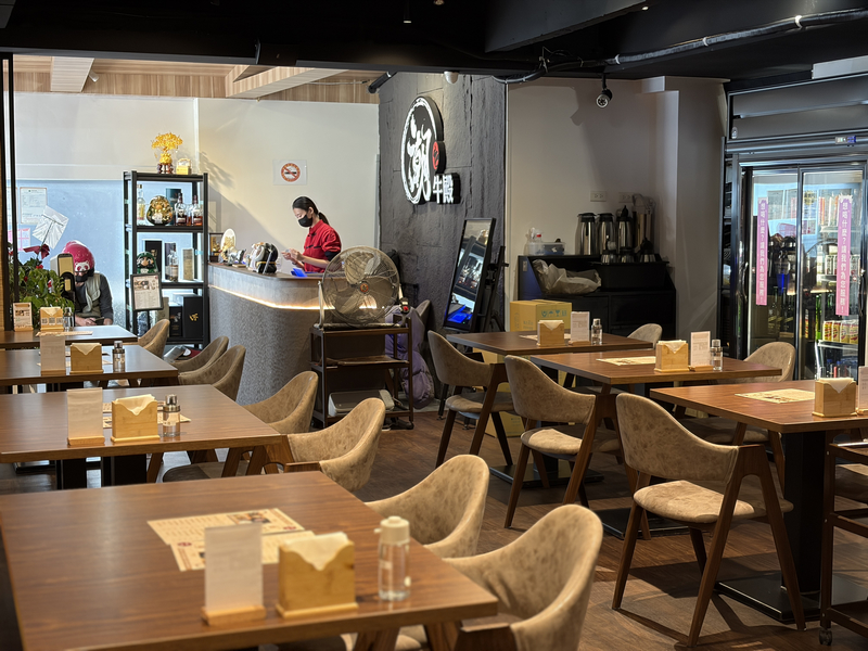 潮牛殿溫體牛創意鍋物評價|松山區美食分享・民生社區火鍋食記 - 第10張圖 潮牛殿溫體牛創意鍋物