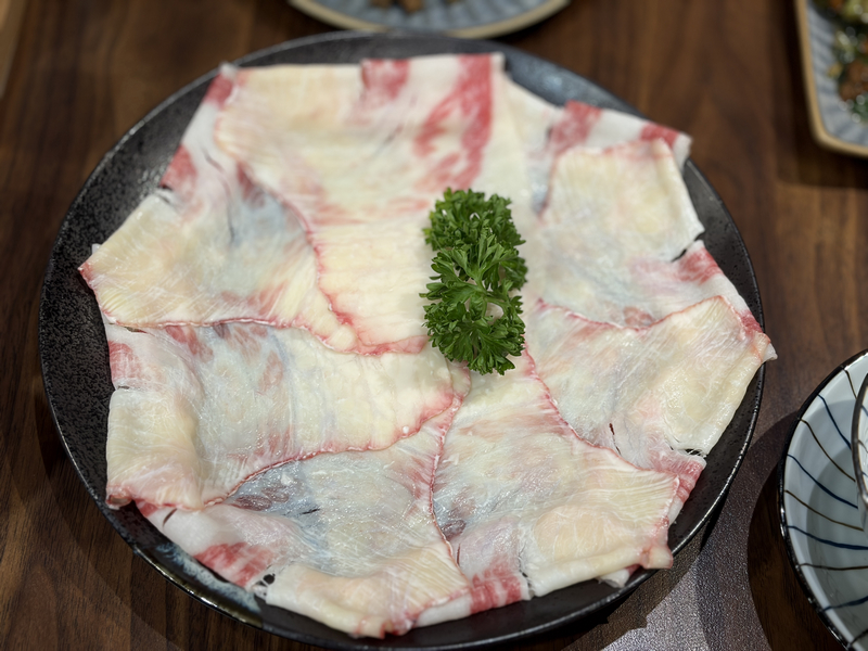 潮牛殿溫體牛創意鍋物評價|松山區美食分享・民生社區火鍋食記 - 第22張圖 脆牛胸