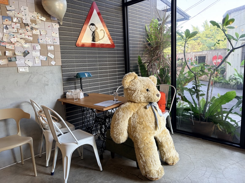 瑞格咖啡館四腳亭河岸店