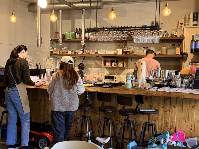 瑞格咖啡館四腳亭河岸店