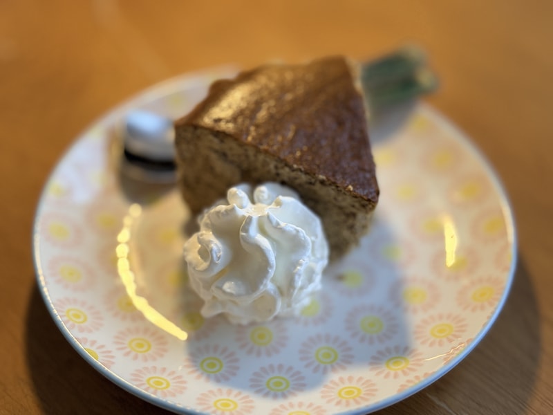 瑞格咖啡伯爵巴斯克蛋糕