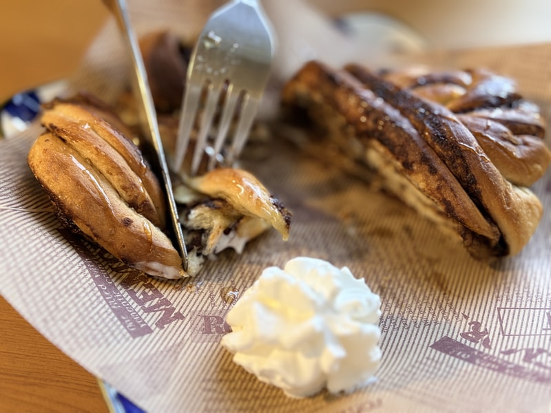 瑞格咖啡肉桂捲