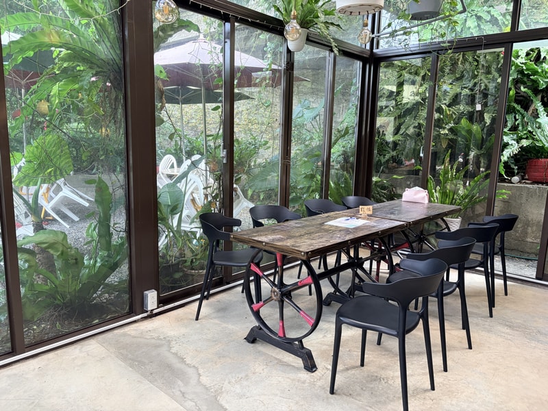 瑞格咖啡館四腳亭河岸店