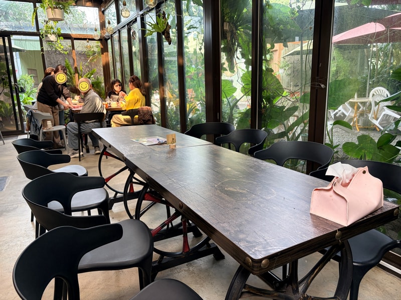 瑞格咖啡館四腳亭河岸店